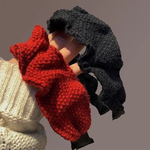 Diadema retro roja de punto para mujer, ancha, plisada, de corona alta, informal, para otoño e invierno, de materiales mixtos, hecha a mano, de color liso, estilo dulce. - Product Image 3