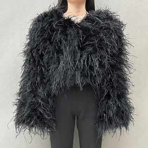 Veste en fourrure courte à manches longues de luxe pour femmes, taille personnalisée, de haute qualité, avec plumes d'autruche moelleuses - Product Image 2