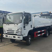 Camion-citerne Isuzu KV100 5m³ 6m³ 4x4 à 6 roues avec pulvérisateur d'eau pour le transport et l'arrosage, à vendre