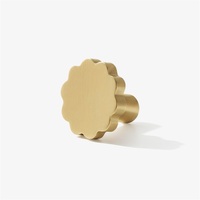 Poignée de tiroir antidérapante en métal avec surface florale, poignée ronde pour armoire, poignée à trou unique, quincaillerie moderne pour commode
