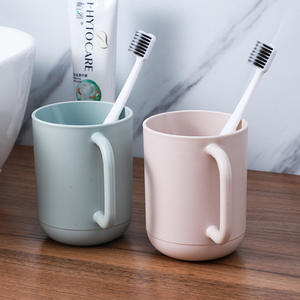 Gobelet de brossage en plastique jetable avec conception épaissie résistante aux chutes pour une utilisation en dortoir à la maison Caractéristiques Poignée simple Gobelet de rince-bouche - Product Image 1