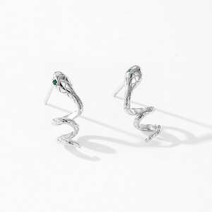 Boucles d'oreilles en argent sterling S925 avec zircon vert en forme de serpent, version cuivre personnalisable, inspiration naturelle - Cadeau créatif pour femmes - Product Image 6