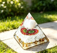 Sphères de cristal, pierres d'améthyste, pierres de guérison, méditation des chakras, orgonite, orgone, pyramide gravée 5 cm, décoration de la maison porte-bonheur, cadeau de mariage