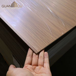 Panneau mural en charbon de bambou imperméable et ignifuge au design moderne, PVC avec design <span class=keywords><strong>graphique</strong></span> pour usage intérieur dans les villas et les hôtels - Product Image 3