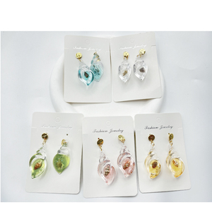 Alla moda Glow-in-the-Dark <span class=keywords><strong>acciaio</strong></span> al titanio conchiglia <span class=keywords><strong>orecchini</strong></span> ragazze graziose ragazza in <span class=keywords><strong>acciaio</strong></span> inossidabile gioielli con perla placcatura in oro - Product Image 4