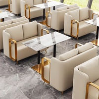 Ensemble de meubles de salle à manger écologiques pour hôtel, restaurant, salon, bar à domicile : banquette, table en similicuir et plateau en faux marbre, chaises et canapés