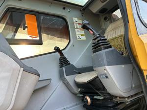 Grue sur camion d'occasion Zoomlion 25 tonnes, grand stock disponible pour l'exportation - Product Image 2