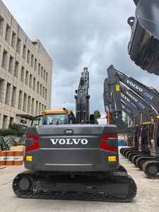 Excavadora Hidráulica Volvo EC130 de 13 Toneladas con Cucharón de Excavación, Equipo de Construcción Usado - Product Image 3