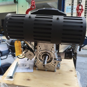 Motor de Gasolina Rato RV740 de 739 cc y 24 HP, Bicilíndrico en V, Eje Vertical, Repuestos para Excavadora - Product Image 2