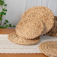 Tapis et sous-plats ronds Runda au design rétro en jacinthe d'eau, faits à la main, durables et écologiques, diamètre 300 mm, pour restaurants et usage domestique