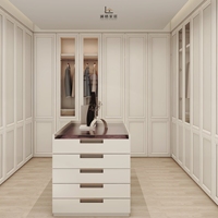 Système d'armoires blanches sur mesure, meubles de chambre à coucher, vitrine en verre foncé avec éclairage LED, armoires personnalisées pour maisons haut de gamme