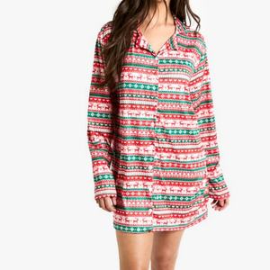 Nouvelle arrivée, chemise de nuit à manches longues pour femmes, coupe décontractée, boutonnée, imprimé rayé festif de Noël - Product Image 1