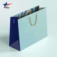 Sac de shopping personnalisé gratuit, sac cadeau en carton blanc recyclé pour vêtements et chaussures, avec poignée torsadée en ruban