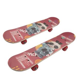<span class=keywords><strong>Skateboard</strong></span> avec une planche durable, parfait pour la conduite en ville et au parc - Product Image 6