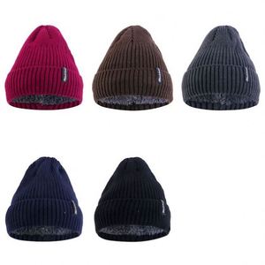 Gorros de satén personalizados al por mayor con logo, gorros de invierno de punto cálidos con forro de felpa, estilo unisex de acrílico con imagen. - Product Image 2