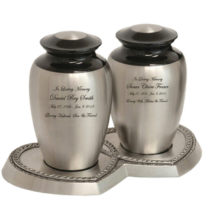 Urna Funeraria para Cenizas Humanas, Diseño Clásico en Metal Negro y Plateado, para Parejas, Modelo Truck & Heart - Product Image 1