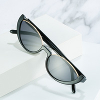 Hipster garçons filles rue photographie lunettes mode petit demi-cadre nuances hip hop punk contraste couleur oeil de chat lunettes de soleil