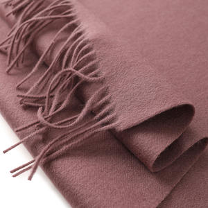 Venta al por mayor de bufandas de invierno de gran tamaño señoras mujeres lana logotipo personalizado invierno suave chal 100% bufanda de lana - Product Image 3