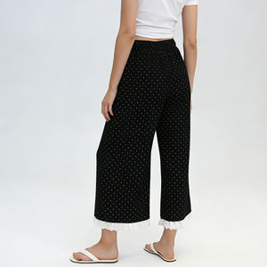 Pantalones Anchos <span class=keywords><strong>de</strong></span> Mujer con Estampado <span class=keywords><strong>de</strong></span> Lunares Negros, Tela Transpirable con Cintura Elástica y Ribete <span class=keywords><strong>de</strong></span> Encaje - Culottes Casuales <span class=keywords><strong>de</strong></span> Corte Holgado - Product Image 3