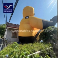 Modèles de figurines gonflables à grande échelle de 8m Écran de 5m et arc gonflable de dessin animé avec accessoire de ventilateur Utilisation d'événement en plein air