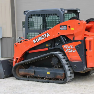 Chargeuse compacte Kubota SVL75 modèle 2020, 74 CV, capacité de charge de 4,1 tonnes, roulement moteur, machinerie agricole avec moteur et boîte de vitesses - Product Image 6