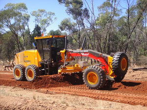 รถเกรดเดอร์คุณภาพดี 200 แรงม้า รุ่น SMG200 สำหรับขาย - Product Image 5