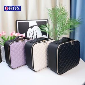 Sac à maquillage Obox blanc, noir, violet, design matelassé, poignée souple, trousse de toilette portable pour un usage quotidien - Product Image 4