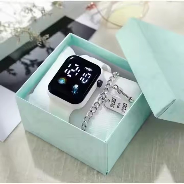 Wholesale Cheap Square LED Electronic Watch Led Digital Watch Fashion Heart Sports Children Student Watch for Men Women Gift Box