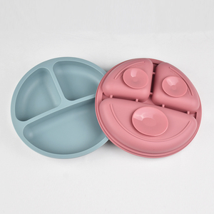 Plato de Silicona para Bebé con Succión, Libre de BPA, Antideslizante, con Divisiones, Apto para Microondas, Juego de Vajilla para Niños Pequeños - Product Image 1