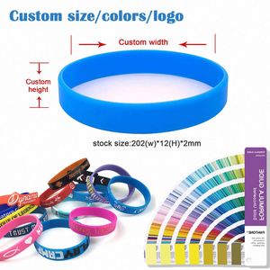 Pulsera de Silicona Lisa Negra Personalizada con Logotipo para Equipos de Baloncesto (Adultos y Niños) - Brazalete de Expansión de Color Sólido sin Texto - Product Image 6