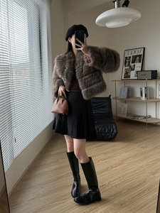 Manteau court doux et tendance en fausse fourrure, avec garniture en fourrure de renard importée, pour femme, idéal pour l'extérieur - Product Image 4