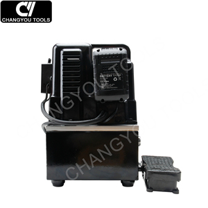 Pompe hydraulique portable à action simple QQ-700B 220 V avec batterie intégrée - Product Image 2