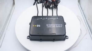 <span class=keywords><strong>Chargeur</strong></span> de <span class=keywords><strong>batterie</strong></span> au lithium <span class=keywords><strong>12v</strong></span> à sortie unique/<span class=keywords><strong>Quad</strong></span> Output de haute qualité avec fonction de réparation de <span class=keywords><strong>batterie</strong></span> - Product Image 4