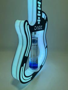 Leuchtender LED-Acryl-Gitarrenförmiger Flaschenpräsenter für <span class=keywords><strong>Donjulio</strong></span> Tequila, Wodka, Whiskey, Wein, Miami Lounge - Product Image 5