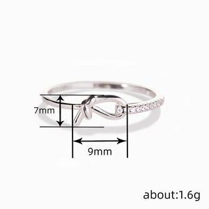 Anillo de Diamantes Plateado T0736 con Diseño de Nudo, Diamantes Naturales de Corte Brillante Redondo, Unisex, para Uso Diario - Product Image 4