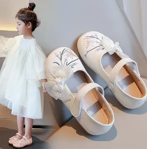Cy30822a vente en gros chaussures plates pour filles princesse bébé chaussures de danse enfants chaussures décontractées à semelle souple pour fête de mariage