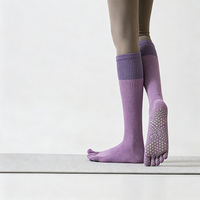 Chaussettes de yoga antidérapantes à cinq doigts, chaussettes de pilates avec grip en silicone antidérapant pour le pilates