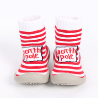 Chaussons bébé en tricot classiques à rayures rouges et blanches avec imprimé Pôle Nord, semelle souple et flexible en TPE antidérapante, cadeau de vacances, vente en gros