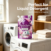 Pochette souple personnalisée avec bec verseur pour recharge de lessive liquide, étanche, en matériau haute barrière de qualité alimentaire