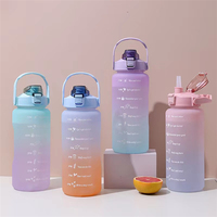 Bouteille d'eau de sport minimaliste écologique de 64 oz avec couvercle porte-téléphone à ouverture directe pour usage unisexe