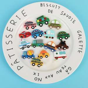 Venta al por mayor accesorios de resina con parte trasera plana varios coches <span class=keywords><strong>ambulancia</strong></span> autobús escolar Taxi camiones de construcción artesanías para niños Decoración - Product Image 2