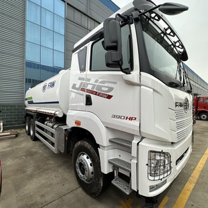 Camión Cisterna Faw 6x4 con Capacidad de 20 Litros, Camión Aspersor de Agua para Carreteras en Venta - Product Image 6