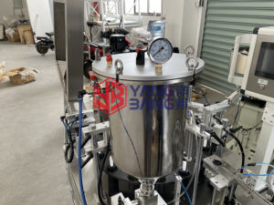 Esencia de pestañas vegana impermeable de color automático, máscara de pestañas personalizada, brillo labial, tubo de bálsamo, pluma de pegamento, delineador de ojos, máquina de llenado - Product Image 2