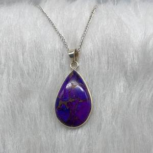 Joyería Boho Hecha a Mano para Mujer - Collar con Colgante de Turquesa Morada en Plata de Ley 925 con Baño de Rodio y Engaste de Bisel - Product Image 2