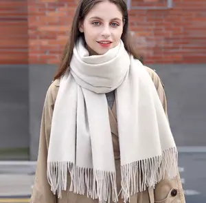 レターブランケット厚手の暖かいスカーフは冬のためのカシミアレディースシンプルなスカーフを模倣しました