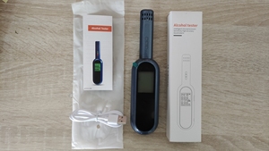 Testeur d'alcoolémie portable rechargeable par USB, capteur semi-conducteur haute performance, matériau ABS, garantie 1 an - Product Image 5