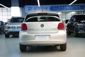 <span class=keywords><strong>POLO</strong></span> 1.6L Comfort 5 porte FWD Hatchback 2013 con guida a sinistra, sedili scuri, 105 CV, a benzina - Product Image 5