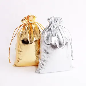 Custom Luxo Brilhante Impermeável Natal Weeding Partido Goody Jóias Embalagem Carregando Presente Prata Ouro Drawstring Bags