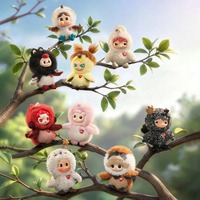 Vente en gros de pendentifs en peluche douce en forme de mini-oiseau, boîte surprise, porte-clés de sac tendance style dessin animé, breloque fantaisie science-fiction