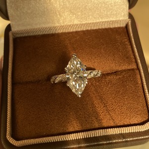 Bague de fiançailles en or massif 14k 18k avec diamant créé en laboratoire de taille marquise certifié IGI personnalisé, VVS, pour femmes - Product Image 5